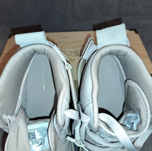 Nike Women's Air Force 1 High Utility 2.0, Size 10.5 - Picture 4 of 12